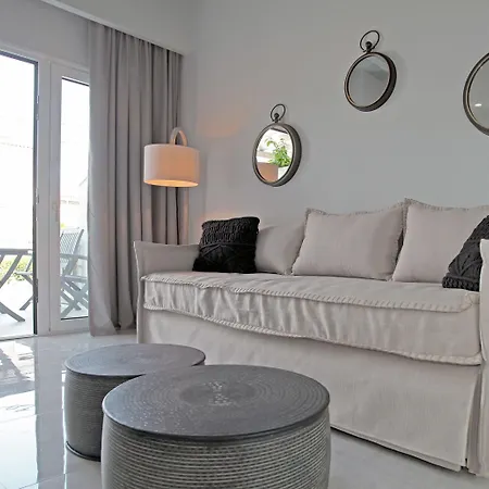 Minthi Boutique * Hanioti