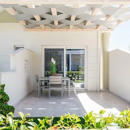 Minthi Boutique Apartment Hanioti